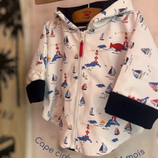 Ciré forme Cape • Édition Limitée • Imprimé bateaux • Du 6 au 24 mois