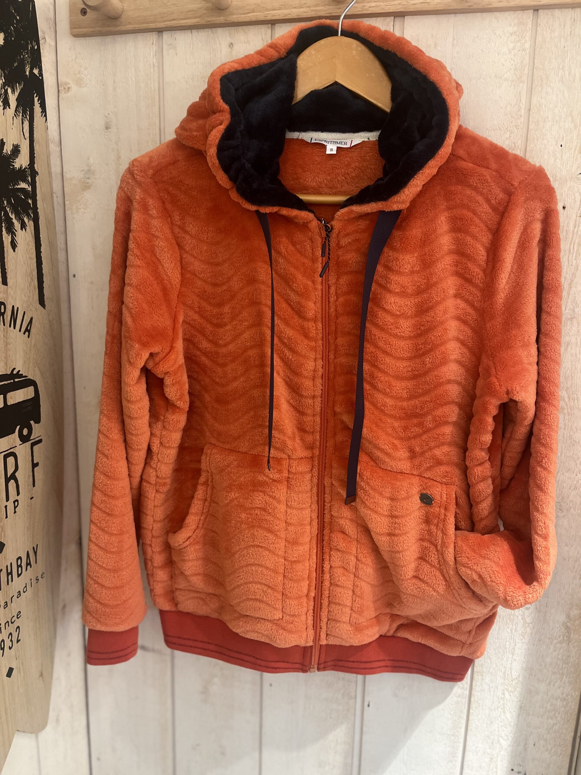 Polaire iconique signée Esprit de la mer • 3 coloris • Du S au 3XL – Image 3